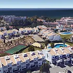 3 Bedroom In Oura With Amazing Pool At Walking Distance To Beach, Strip And Old Town, Wifi And Ac, Private Albufeira