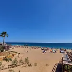 3 Bedroom In Oura With Amazing Pool At Walking Distance To Beach, Strip And Old Town, Wifi And Ac, Private Albufeira