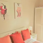 Apartment 3 Bedroom In Oura With Amazing Pool At Walking Distance To Beach, Strip And Old Town, Wifi And Ac, Private Albufeira