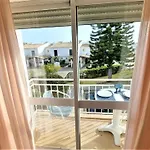 3 Bedroom In Oura With Amazing Pool At Walking Distance To Beach, Strip And Old Town, Wifi And Ac, Private Appartement Albufeira