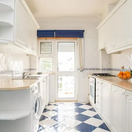 3 Bedroom In Oura With Amazing Pool At Walking Distance To Beach, Strip And Old Town, Wifi And Ac, Private 公寓 阿尔布费拉