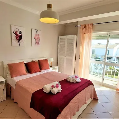 Апартаменты 3 Bedroom In Oura With Amazing Pool At Walking Distance To Beach, Strip And Old Town, Wifi And Ac, Private