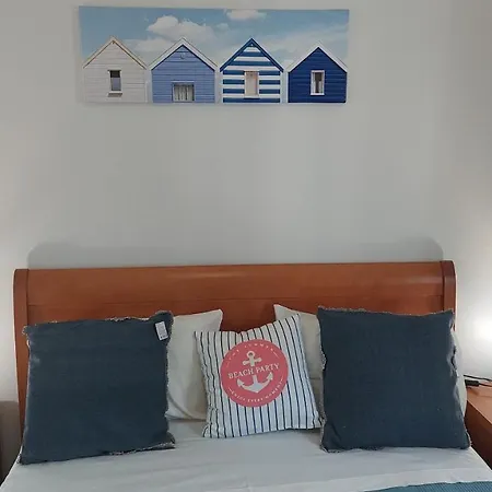 3 Bedroom In Oura With Amazing Pool At Walking Distance To Beach, Strip And Old Town, Wifi And Ac, Private Apartmán