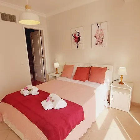 3 Bedroom In Oura With Amazing Pool At Walking Distance To Beach, Strip And Old Town, Wifi And Ac, Private Appartamento *