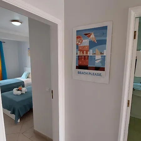 3 Bedroom In Oura With Amazing Pool At Walking Distance To Beach, Strip And Old Town, Wifi And Ac, Private * Албуфейра