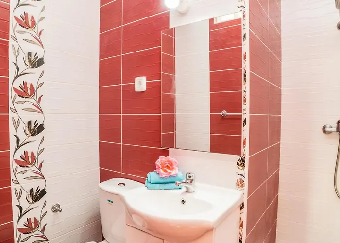 Apartman 3 Bedroom In Oura With Amazing Pool At Walking Distance To Beach, Strip And Old Town, Wifi And Ac, Private Albufeira