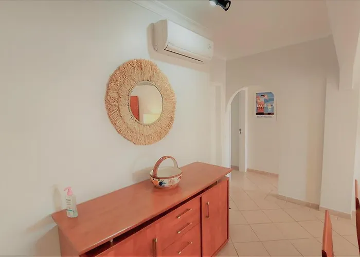 3 Bedroom In Oura With Amazing Pool At Walking Distance To Beach, Strip And Old Town, Wifi And Ac, Private Apartman