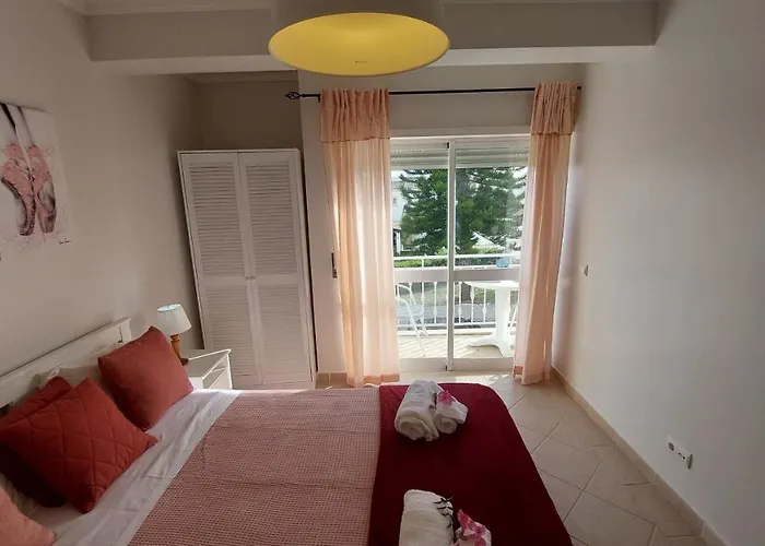 Apartman 3 Bedroom In Oura With Amazing Pool At Walking Distance To Beach, Strip And Old Town, Wifi And Ac, Private