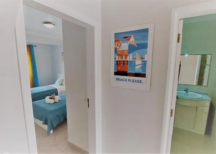 Apartman 3 Bedroom In Oura With Amazing Pool At Walking Distance To Beach, Strip And Old Town, Wifi And Ac, Private