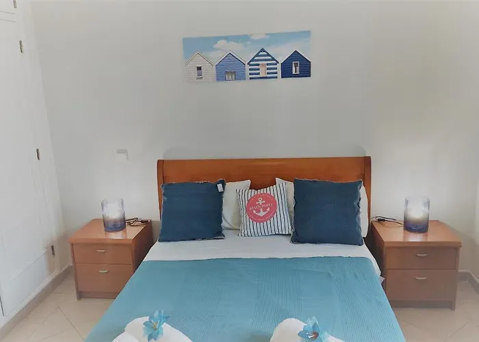3 Bedroom In Oura With Amazing Pool At Walking Distance To Beach, Strip And Old Town, Wifi And Ac, Private Apartman