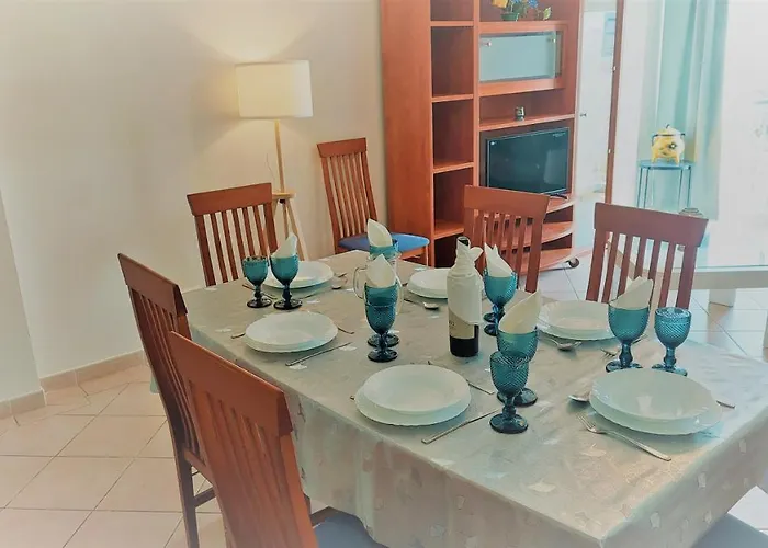 شقة 3 Bedroom In Oura With Amazing Pool At Walking Distance To Beach, Strip And Old Town, Wifi And Ac, Private البوفيرا