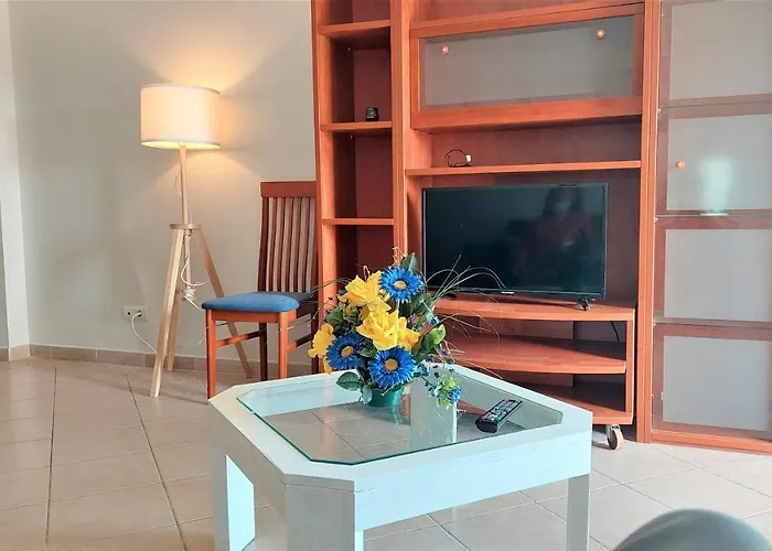3 Bedroom In Oura With Amazing Pool At Walking Distance To Beach, Strip And Old Town, Wifi And Ac, Private شقة البوفيرا